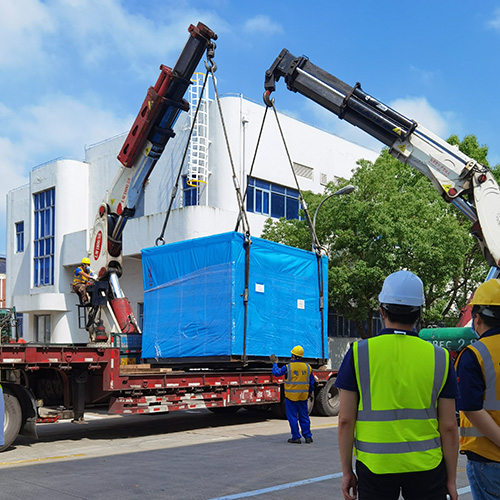 مناولة ورفع وتعبئة المركبات